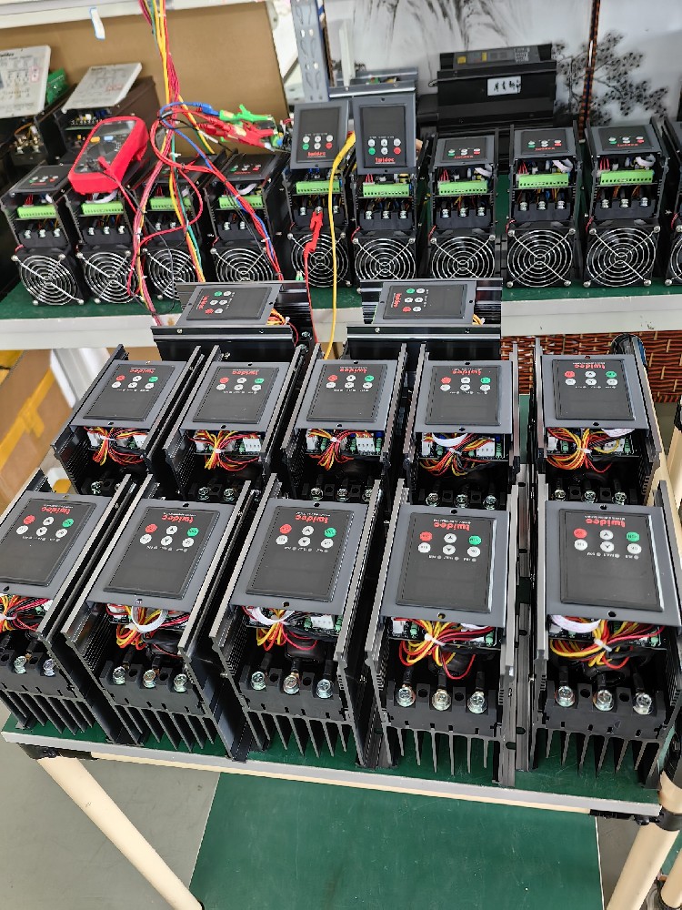 ����С�����ҶԾ���Ҫ�󼫸ߵ�ʵ��װ������������Ӧ������׼ѡ�͵�������������������������